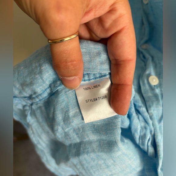 Light Blue Button-Up linen Shirt - Picture 3 of 5